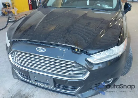 2016 Ford Fusion Titanium z USA, uszkodzony, nr VIN 3FA6P0K96GR360651